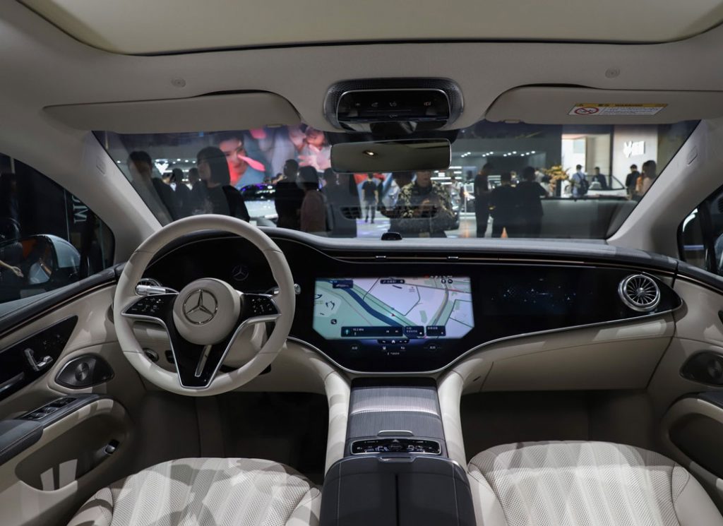 Mercedes-Benz EQS — Rewriting the Rules of Electric Opulence Mercedes-Benz EQS — Rewriting the Rules of Electric Opulence