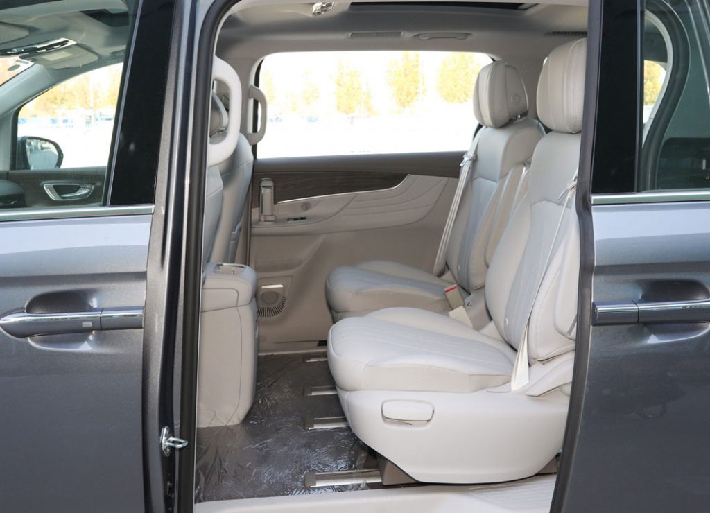 Roewe iMAX8 – Redefining the Smart Lounge on Wheels Roewe iMAX8 – Redefining the Smart Lounge on Wheels