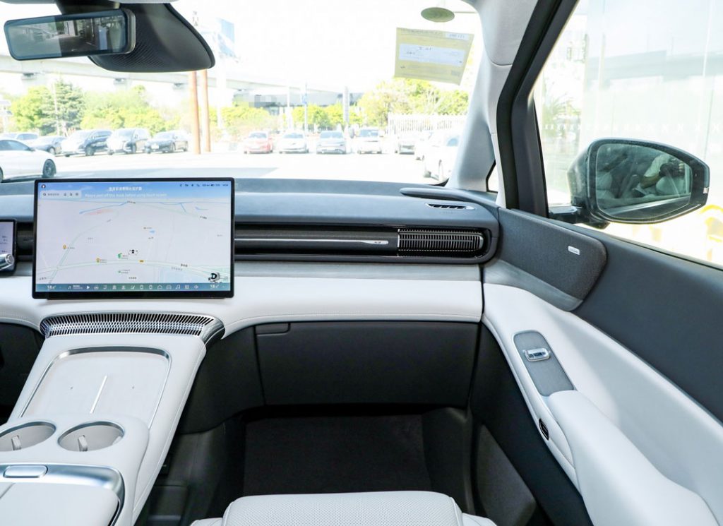 Xpeng X9 2025 Review: The Futuristic MPV Rewriting Family Mobility Rules