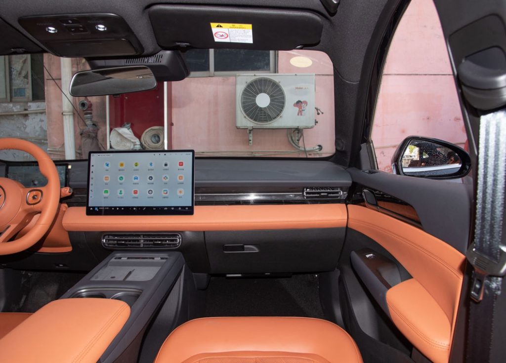 610km Real Range + Zero Fire Battery: How Wuling Starlight 2025 Redefines Value in the EV Arena 610km Real Range + Zero Fire Battery: How Wuling Starlight 2025 Redefines Value in the EV Arena
