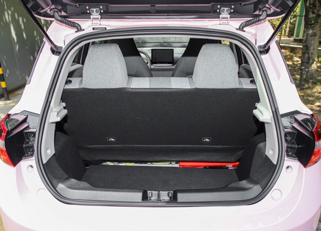 Beyond the Commute: How Jiangling Yi Zhi EV3 Redefines Budget Electric Mobility