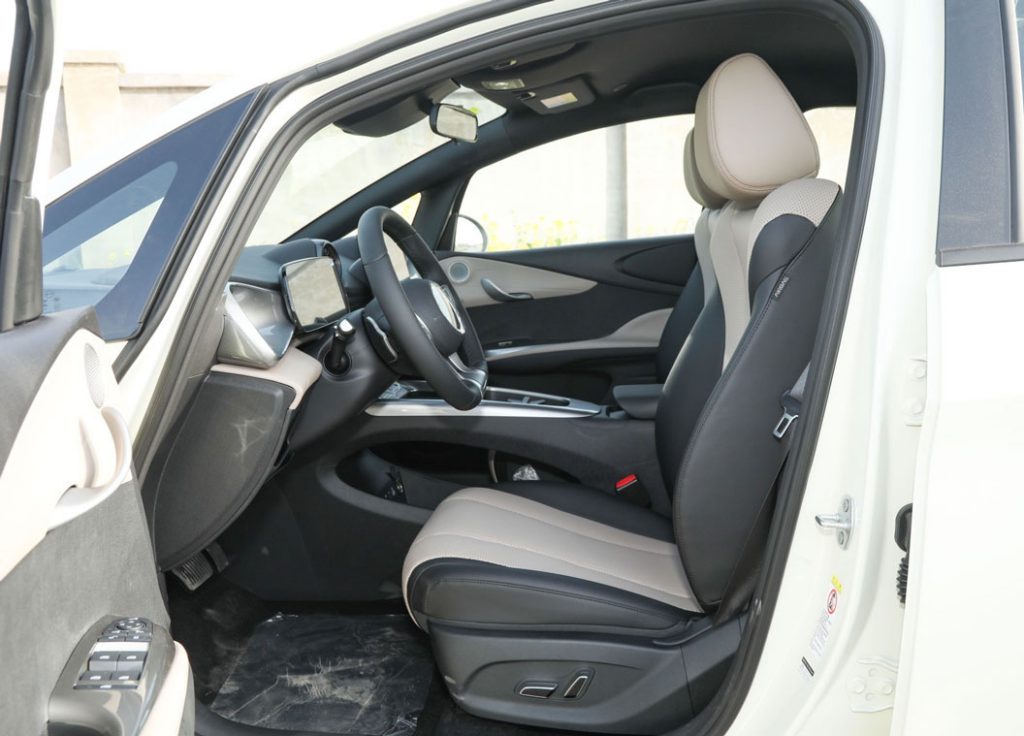 BYD Dolphin – The Electric Pioneer Redefining Urban Mobility BYD Dolphin – The Electric Pioneer Redefining Urban Mobility