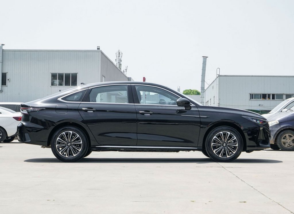 Chery Fengyun A8: The Hybrid Sedan That Does It All Chery Fengyun A8: The Hybrid Sedan That Does It All