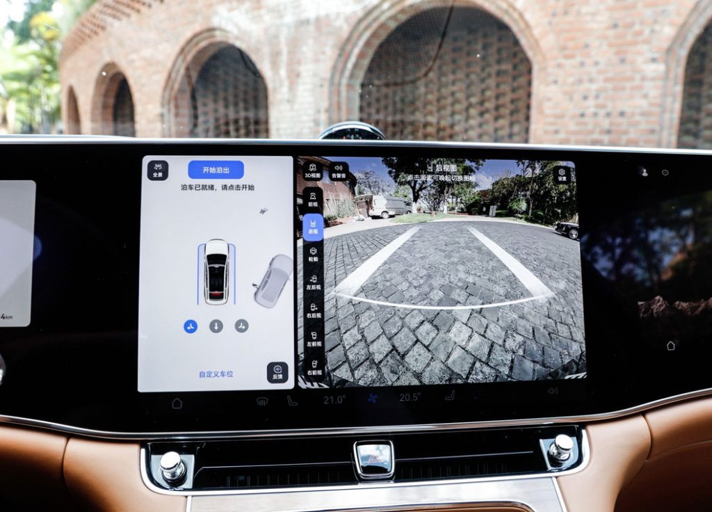 HuaWei Zunjie S800 – Rewriting the Code of Luxury with Eastern Tech HuaWei Zunjie S800 – Rewriting the Code of Luxury with Eastern Tech