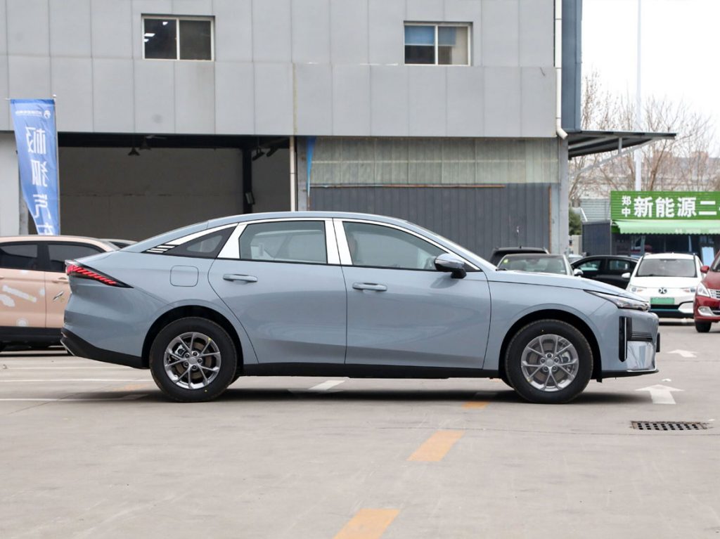 Geely Galaxy L6 — The $20,000 Hybrid Sedan That Outdrives Luxury Cars Geely Galaxy L6 — The $20,000 Hybrid Sedan That Outdrives Luxury Cars