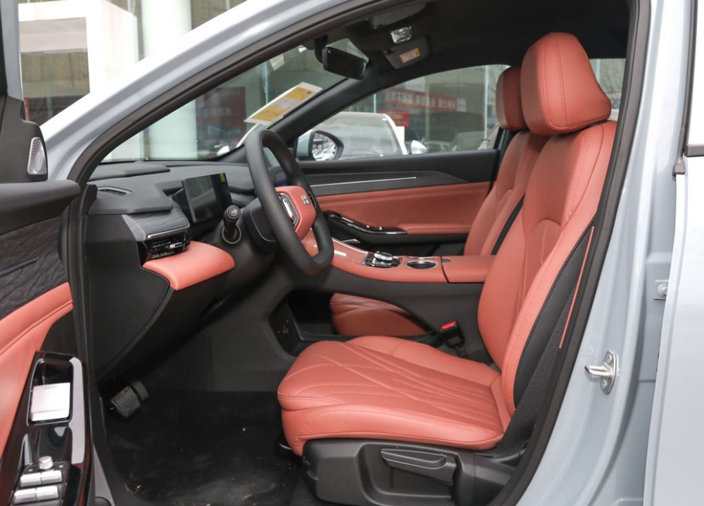 Geely Galaxy L6 — The $20,000 Hybrid Sedan That Outdrives Luxury Cars Geely Galaxy L6 — The $20,000 Hybrid Sedan That Outdrives Luxury Cars