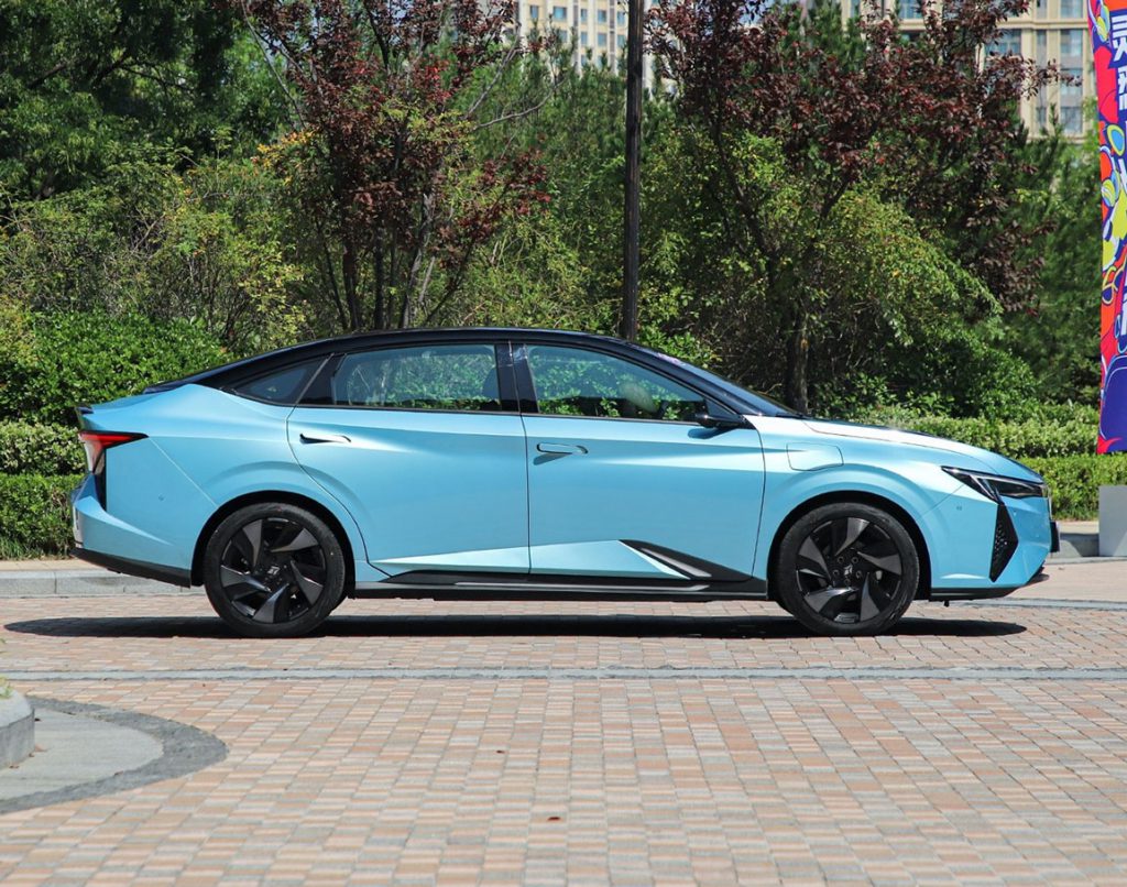 Honda Lingxi L — The Game Changer in Affordable EVs with Digital Mirrors and Pentascreen Honda Lingxi L — The Game Changer in Affordable EVs with Digital Mirrors and Pentascreen