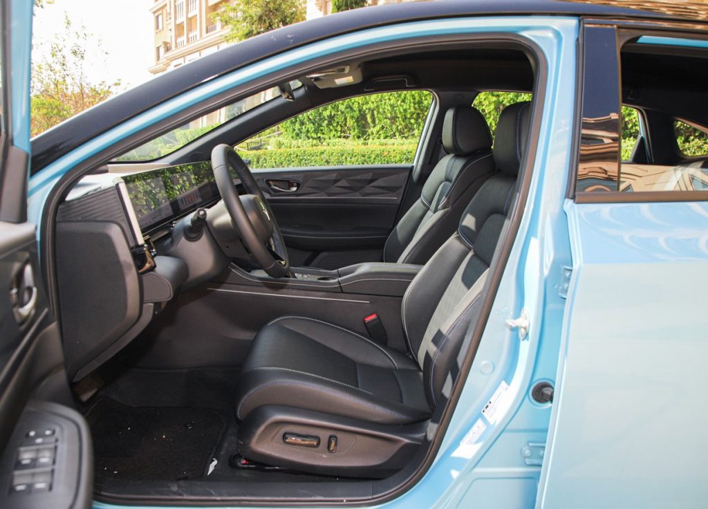 Honda Lingxi L — The Game Changer in Affordable EVs with Digital Mirrors and Pentascreen Honda Lingxi L — The Game Changer in Affordable EVs with Digital Mirrors and Pentascreen