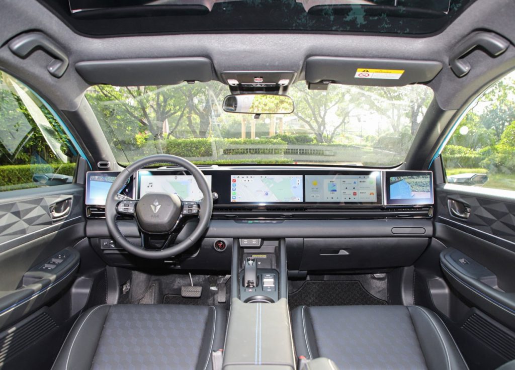 Honda Lingxi L — The Game Changer in Affordable EVs with Digital Mirrors and Pentascreen Honda Lingxi L — The Game Changer in Affordable EVs with Digital Mirrors and Pentascreen