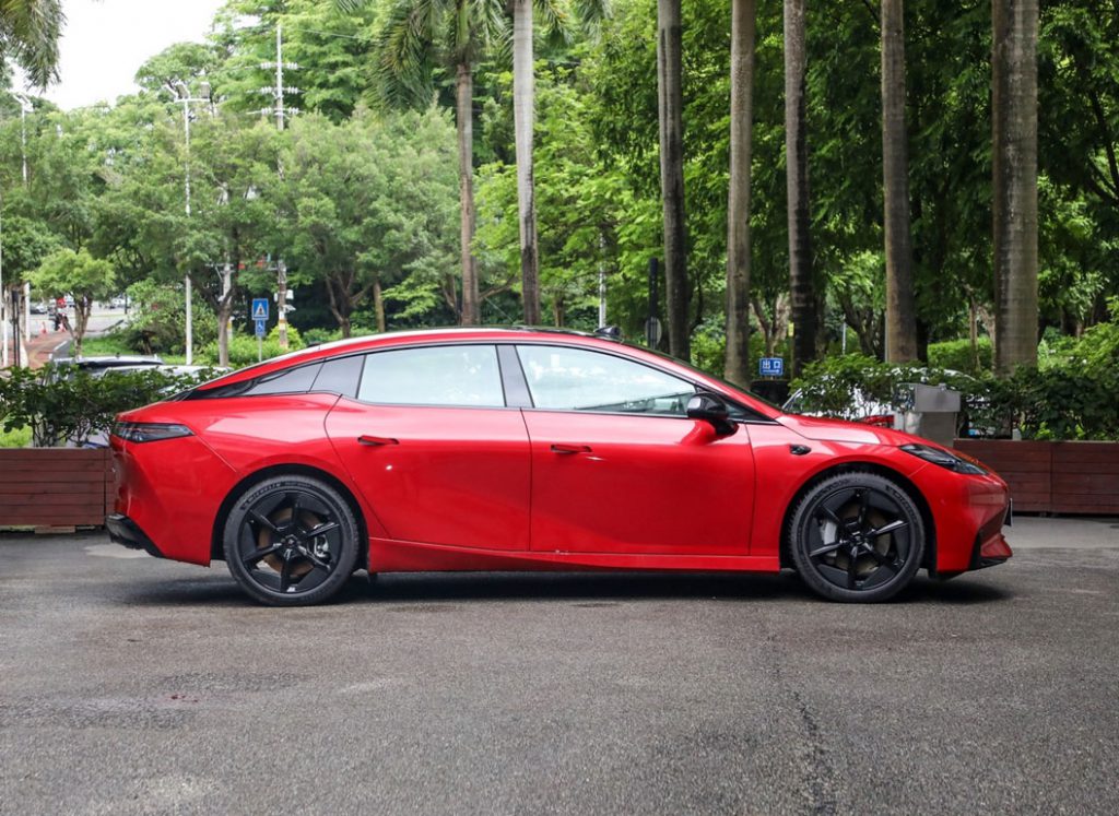 Hyper GT: The All-Rounder Challenger Reshaping the Electric Sports Sedan Market Hyper GT: The All-Rounder Challenger Reshaping the Electric Sports Sedan Market