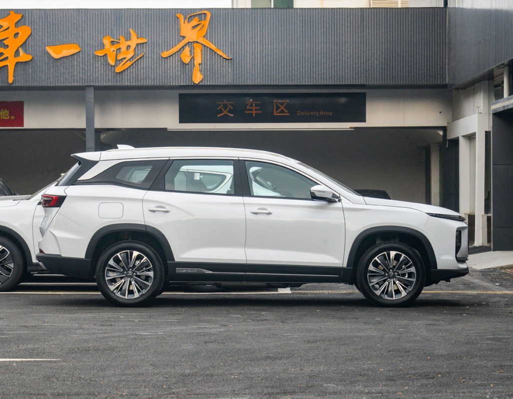 JETOUR X90 C-DM: The Electrified Family Explorer Balancing Power and Practicality JETOUR X90 C-DM: The Electrified Family Explorer Balancing Power and Practicality