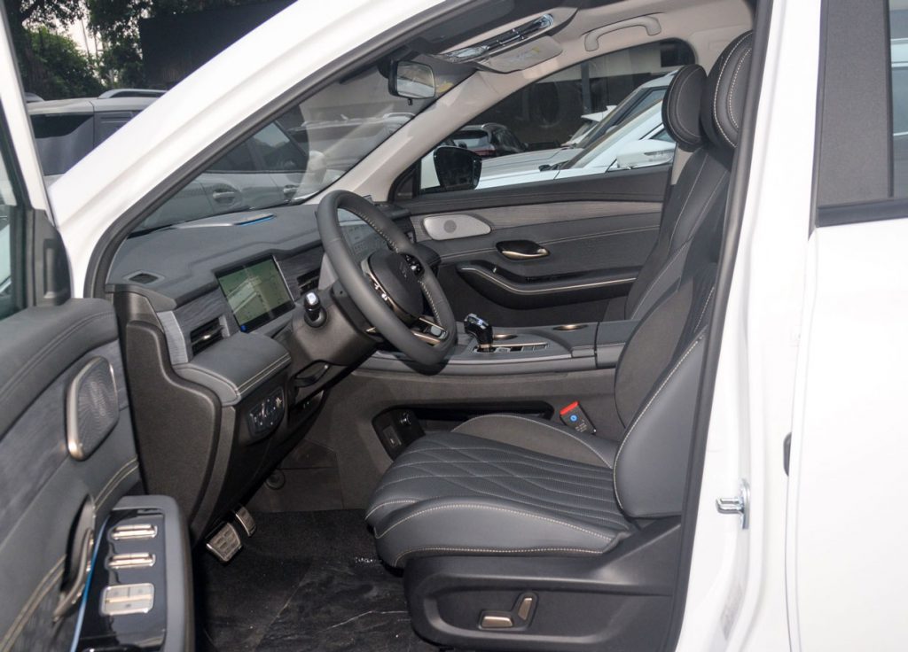 JETOUR X90 C-DM: The Electrified Family Explorer Balancing Power and Practicality JETOUR X90 C-DM: The Electrified Family Explorer Balancing Power and Practicality