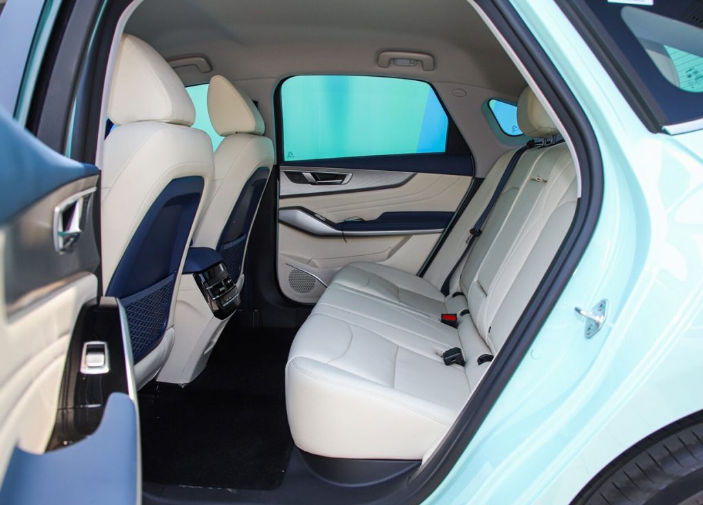 The Underdog’s Rise: Jiangling Yichi 05 Proves Premium EV Tech Can Be Affordable The Underdog’s Rise: Jiangling Yichi 05 Proves Premium EV Tech Can Be Affordable