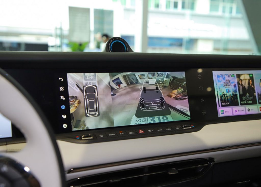 Lantu FREE+ 2025: Huawei-Powered PHEV SUV Redefines Value at ¥229,900 Lantu FREE+ 2025: Huawei-Powered PHEV SUV Redefines Value at ¥229,900