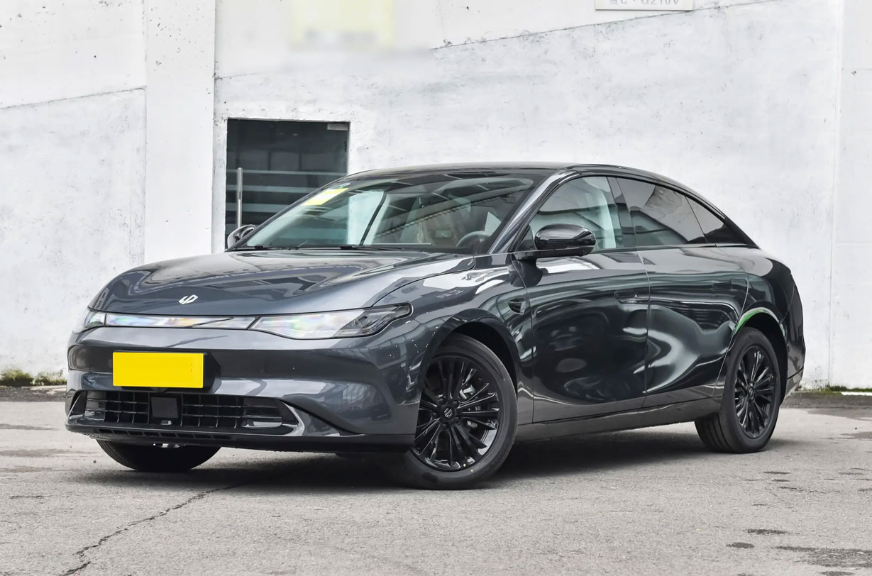 Leapmotor C01: The Game-Changer in Mid-Luxury Electric Sedans