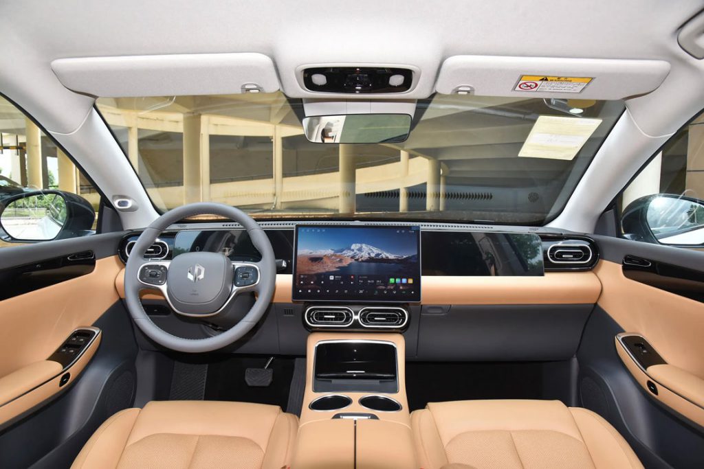 Leapmotor C01: The Game-Changer in Mid-Luxury Electric Sedans Leapmotor C01: The Game-Changer in Mid-Luxury Electric Sedans