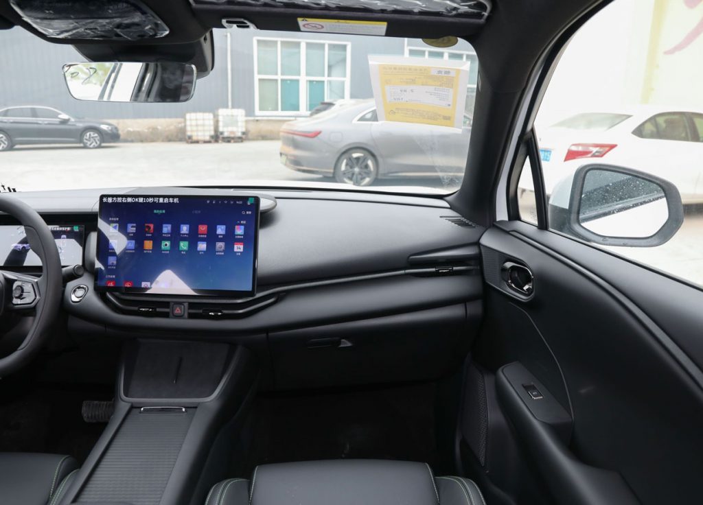 LYNK & CO 06 EM-P: The New Benchmark for Hybrid SUVs Under 150,000 RMB LYNK & CO 06 EM-P: The New Benchmark for Hybrid SUVs Under 150,000 RMB