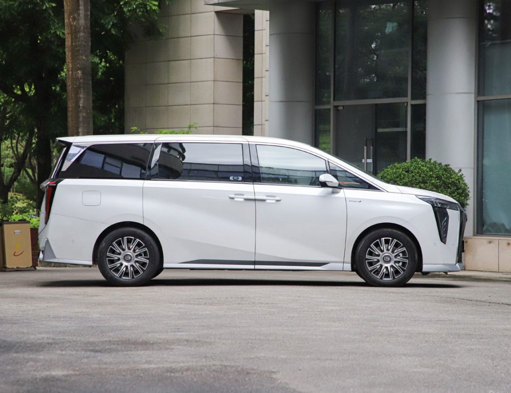 Power Meets Elegance - The Revolutionary GAC Trumpchi E9 Hybrid MPV Power Meets Elegance - The Revolutionary GAC Trumpchi E9 Hybrid MPV
