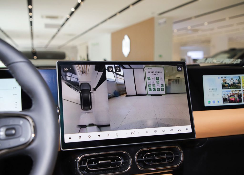 Redefining Value: How Leapmotor C11 Challenges Premium Brands with In-House Tech Redefining Value: How Leapmotor C11 Challenges Premium Brands with In-House Tech