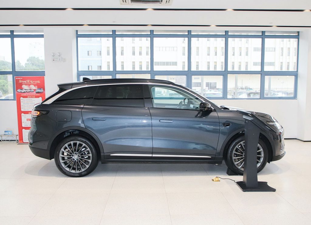 Redefining Value: How Leapmotor C11 Challenges Premium Brands with In-House Tech Redefining Value: How Leapmotor C11 Challenges Premium Brands with In-House Tech