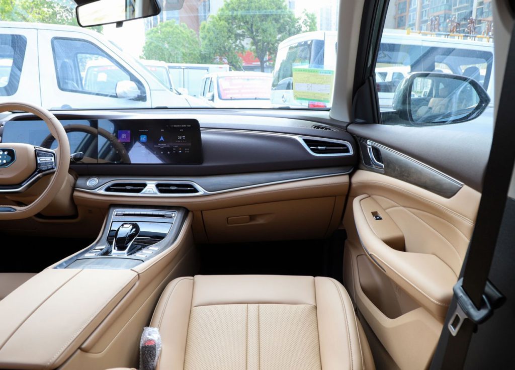 SAIC BlueElectric E5: The Budget-Friendly PHEV SUV That Masters Space & Efficiency SAIC BlueElectric E5: The Budget-Friendly PHEV SUV That Masters Space & Efficiency