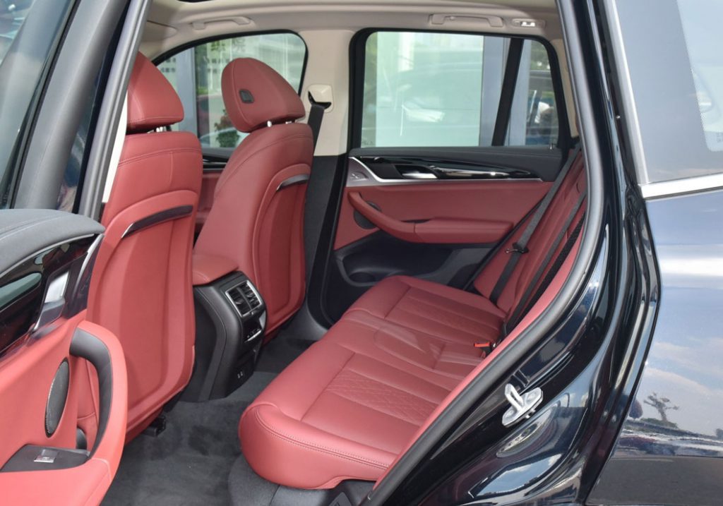 The Rational Evolution: BMW iX3 Redefines Luxury Electric SUVs
