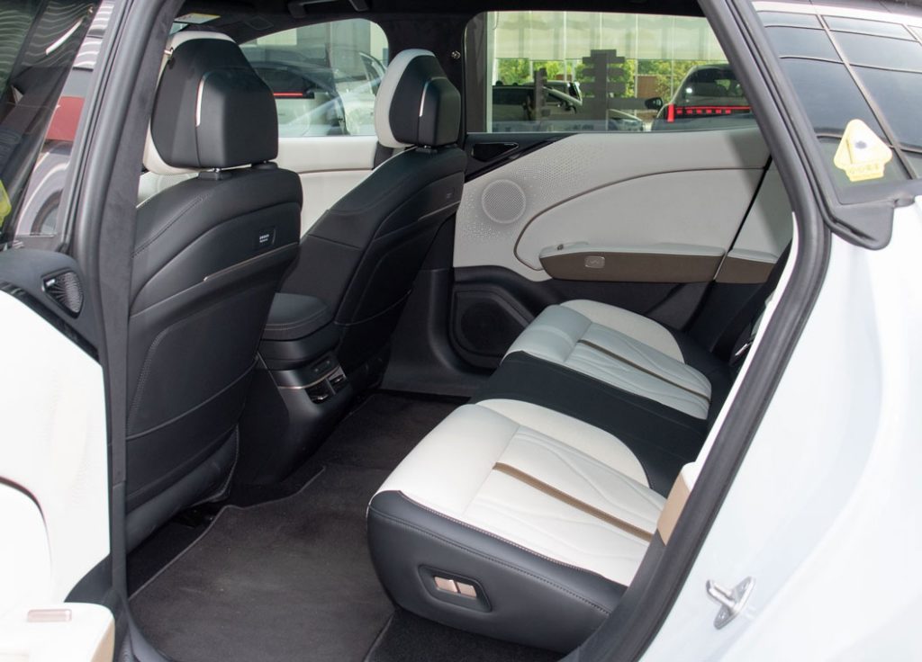 The Ultimate Electric Sedan Redefining Performance and Intelligence The Ultimate Electric Sedan Redefining Performance and Intelligence