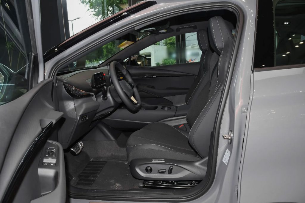 Volkswagen ID.6 CROZZ: The German Family Hauler Electrified Volkswagen ID.6 CROZZ: The German Family Hauler Electrified