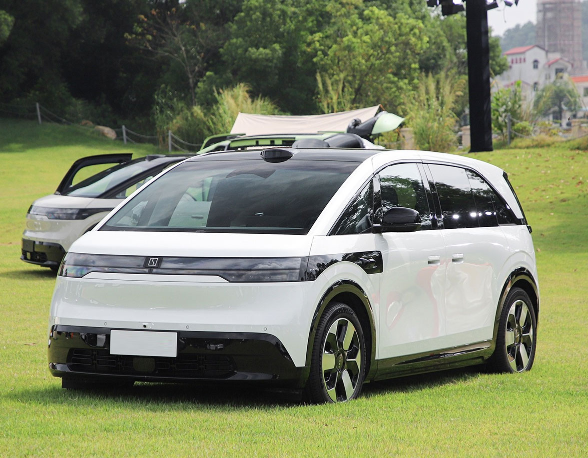 Zeekr MIX 2025: The "Baby Bus" Revolution – Innovation Meets Reality in Family Mobility
