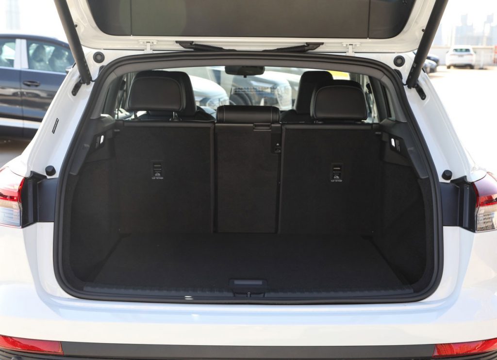 Audi Q4 e-tron: The Rational Fusion of German Engineering and Electric Future Audi Q4 e-tron: The Rational Fusion of German Engineering and Electric Future