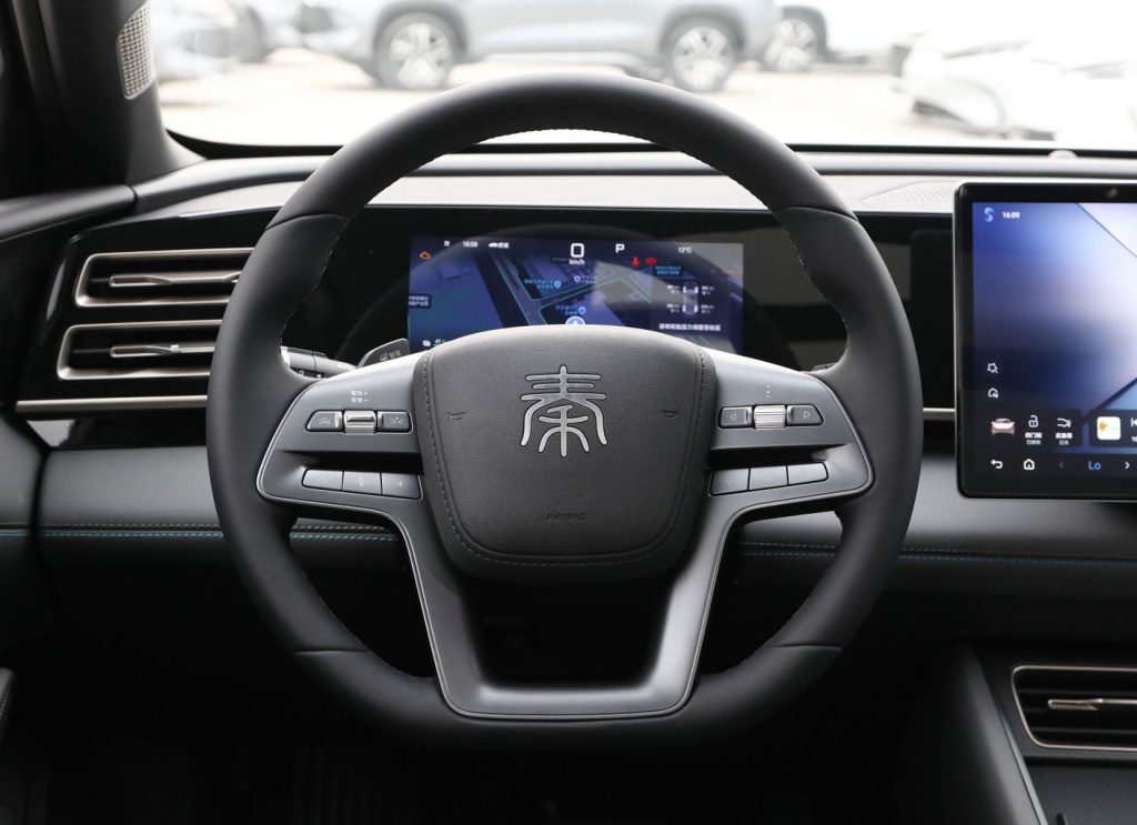 BYD Qin L DM-i 2025 Review The 2000km Range Revolution BYD Qin L DM-i 2025 Review The 2000km Range Revolution