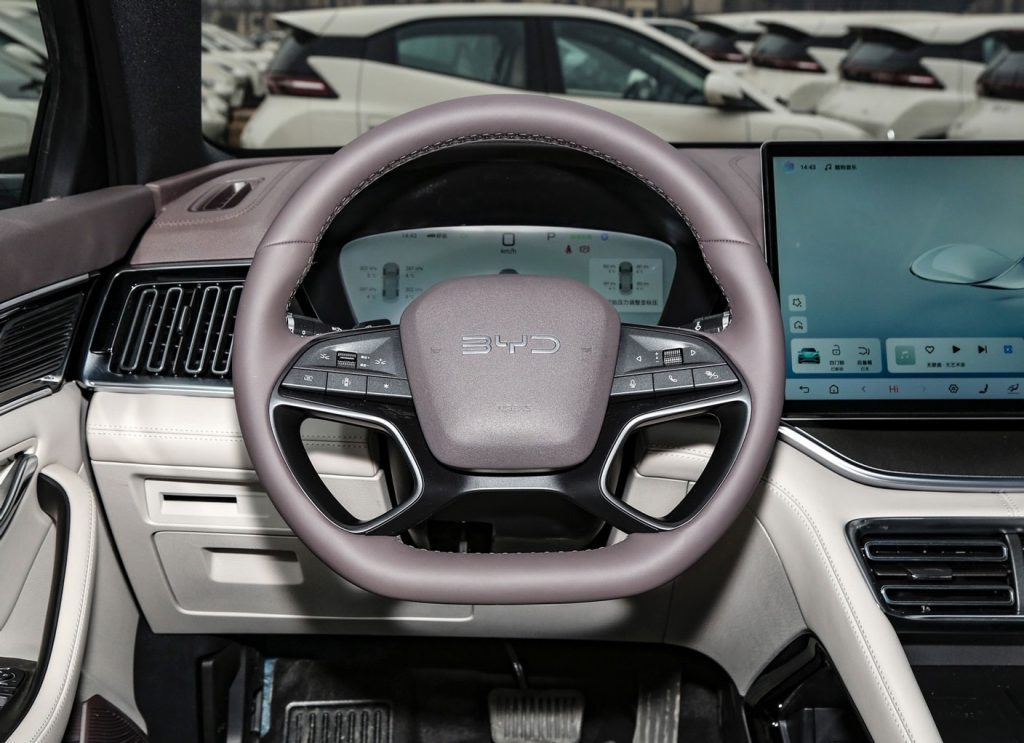 BYD Song Plus 2025 – The Disruptive Force in the PHEV SUV Market
