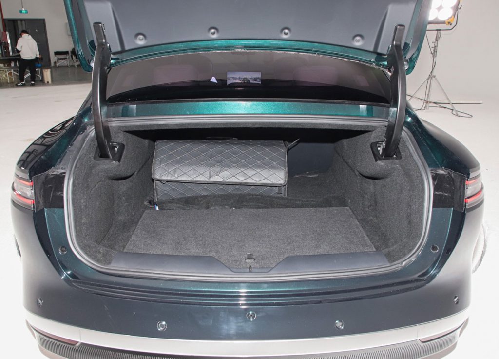 Chery Fengyun A9L Review - Million-Dollar Safety Meets Mainstream Pricing Chery Fengyun A9L Review - Million-Dollar Safety Meets Mainstream Pricing