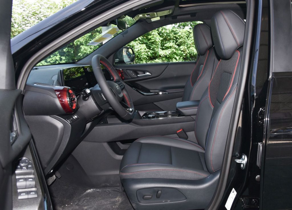 Chevrolet Equinox Plus: The Plug-In Hybrid That Solved Engineering Puzzles, But Ignored People Chevrolet Equinox Plus: The Plug-In Hybrid That Solved Engineering Puzzles, But Ignored People