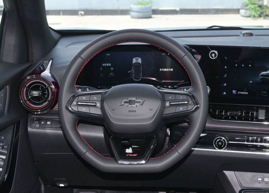 Chevrolet Equinox Plus: The Plug-In Hybrid That Solved Engineering Puzzles, But Ignored People Chevrolet Equinox Plus: The Plug-In Hybrid That Solved Engineering Puzzles, But Ignored People