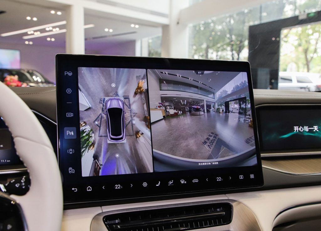 Denza N7: BYD’s Tech-Infused Answer to the Premium EV Conundrum Denza N7: BYD’s Tech-Infused Answer to the Premium EV Conundrum