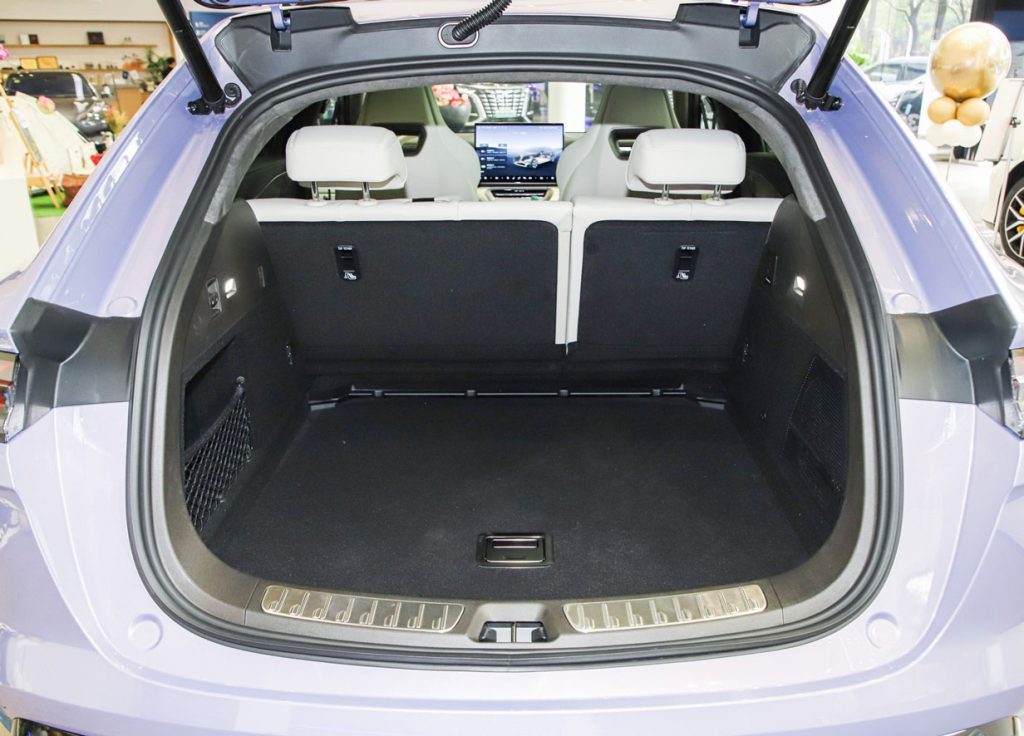 Denza N7: BYD’s Tech-Infused Answer to the Premium EV Conundrum Denza N7: BYD’s Tech-Infused Answer to the Premium EV Conundrum