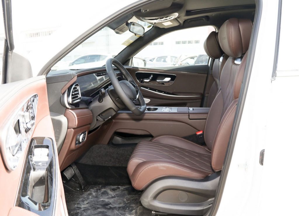 Four Engines Redefining Luxury: Xingtu Lunar C-DM's Revolution in the SUV Market Four Engines Redefining Luxury: Xingtu Lunar C-DM's Revolution in the SUV Market