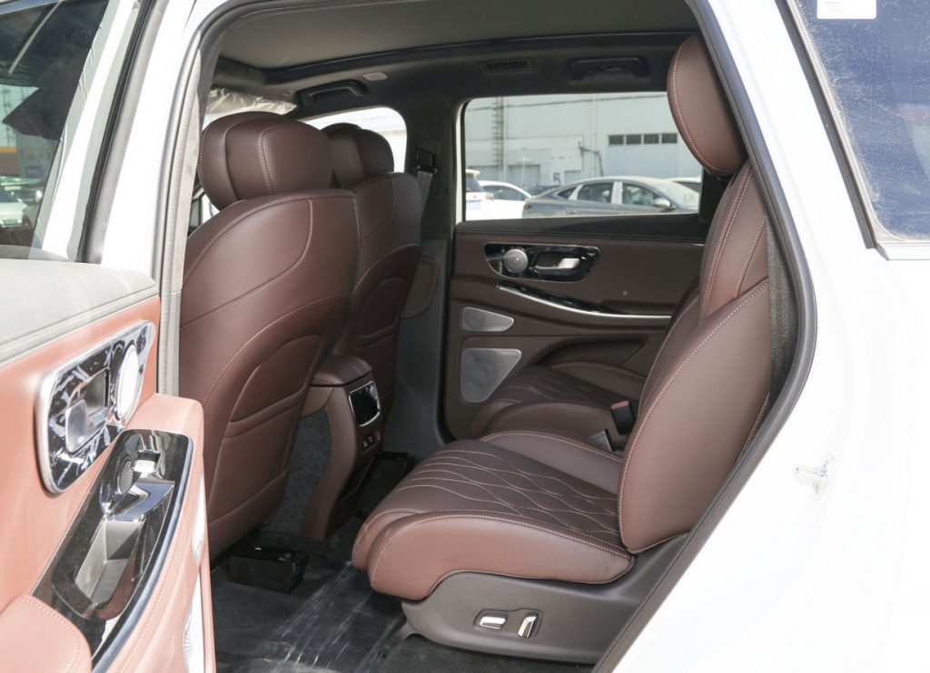 Four Engines Redefining Luxury: Xingtu Lunar C-DM's Revolution in the SUV Market Four Engines Redefining Luxury: Xingtu Lunar C-DM's Revolution in the SUV Market