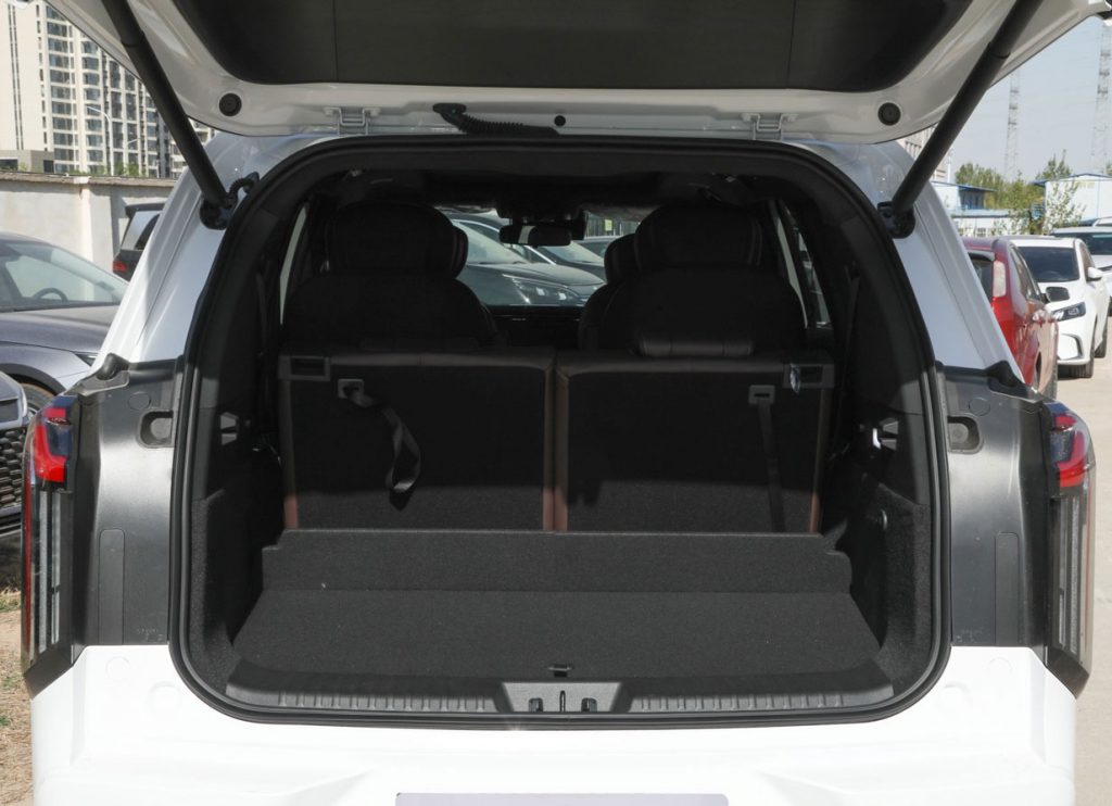 Four Engines Redefining Luxury: Xingtu Lunar C-DM's Revolution in the SUV Market Four Engines Redefining Luxury: Xingtu Lunar C-DM's Revolution in the SUV Market