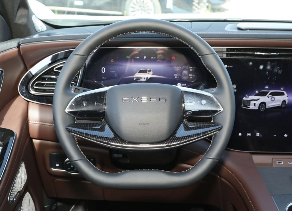 Four Engines Redefining Luxury: Xingtu Lunar C-DM's Revolution in the SUV Market Four Engines Redefining Luxury: Xingtu Lunar C-DM's Revolution in the SUV Market