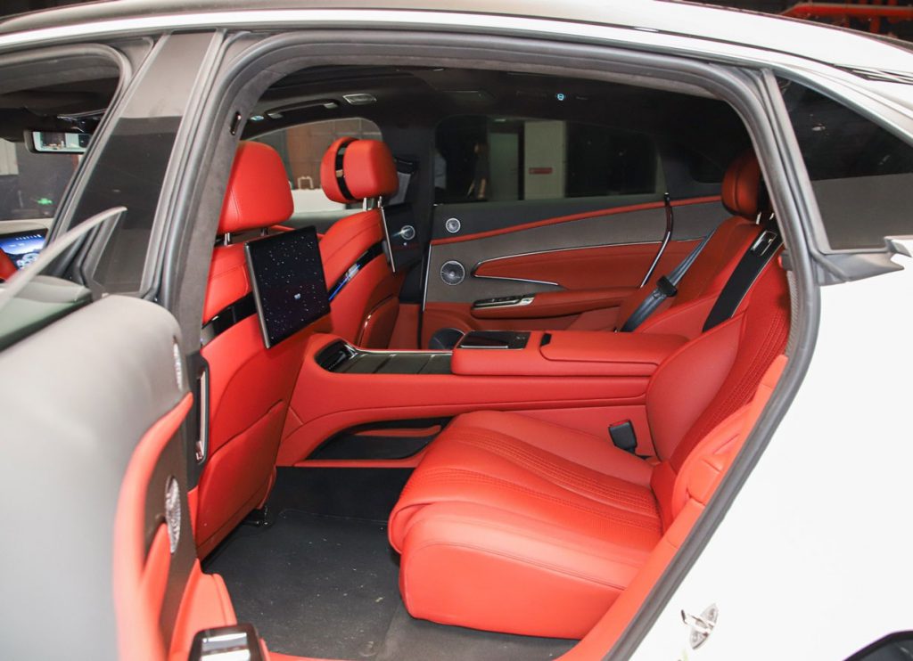From Aircraft Carrier to Highway: How BYD’s Yangwang U7 Is Rewriting the Rules of Luxury Cars From Aircraft Carrier to Highway: How BYD’s Yangwang U7 Is Rewriting the Rules of Luxury Cars