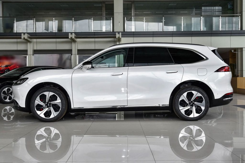 From Boardroom to Race Track: Can the 3.8-Second Yuanhang H8 Conquer the Luxury EV Market? From Boardroom to Race Track: Can the 3.8-Second Yuanhang H8 Conquer the Luxury EV Market?