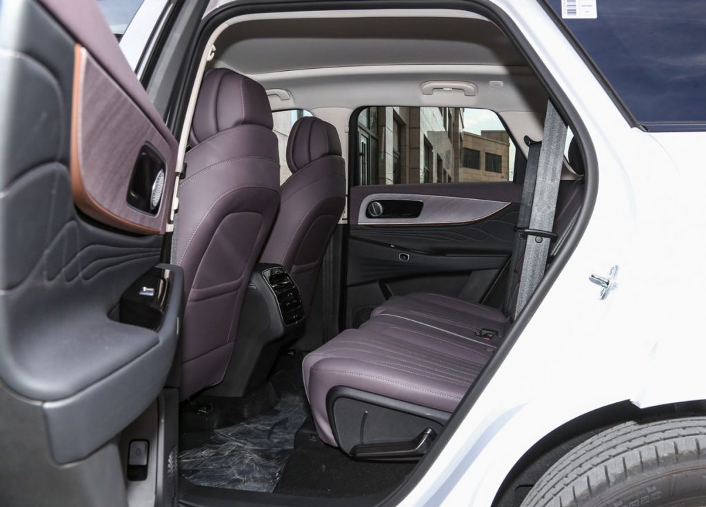 Oil-Electric Mastery: Chery Tiggo 9 C-DM Redefines Long-Distance Luxury in the Hybrid SUV Arena Oil-Electric Mastery: Chery Tiggo 9 C-DM Redefines Long-Distance Luxury in the Hybrid SUV Arena