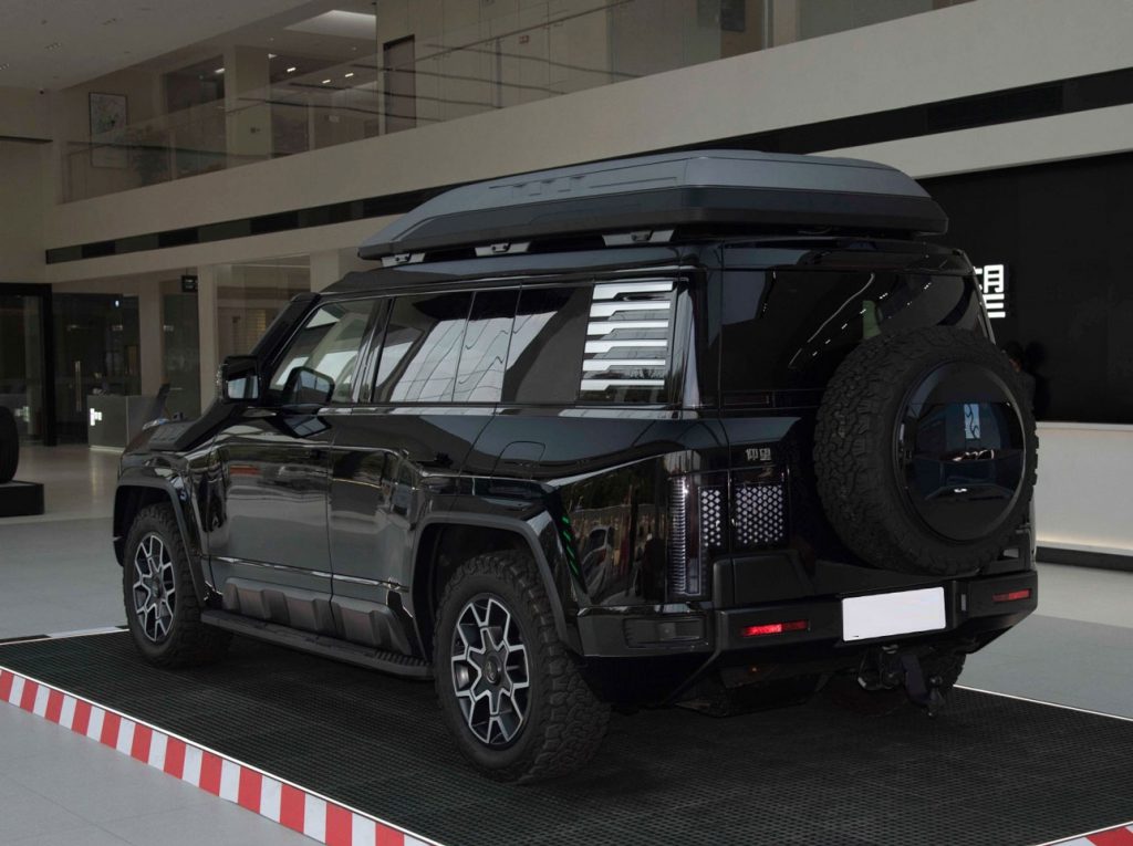 Redefining Premium Off-Road: How the BYD Yangwang U8 Challenges Global Giants Redefining Premium Off-Road: How the BYD Yangwang U8 Challenges Global Giants