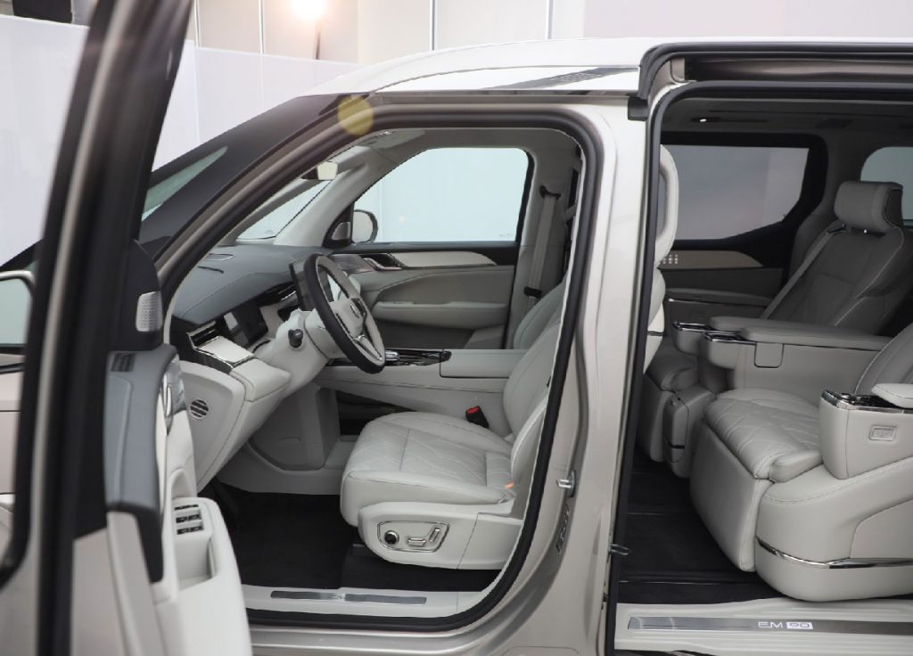Safety as Luxury: How the Volvo EM90 Redefines Premium Electric MPVs Safety as Luxury: How the Volvo EM90 Redefines Premium Electric MPVs