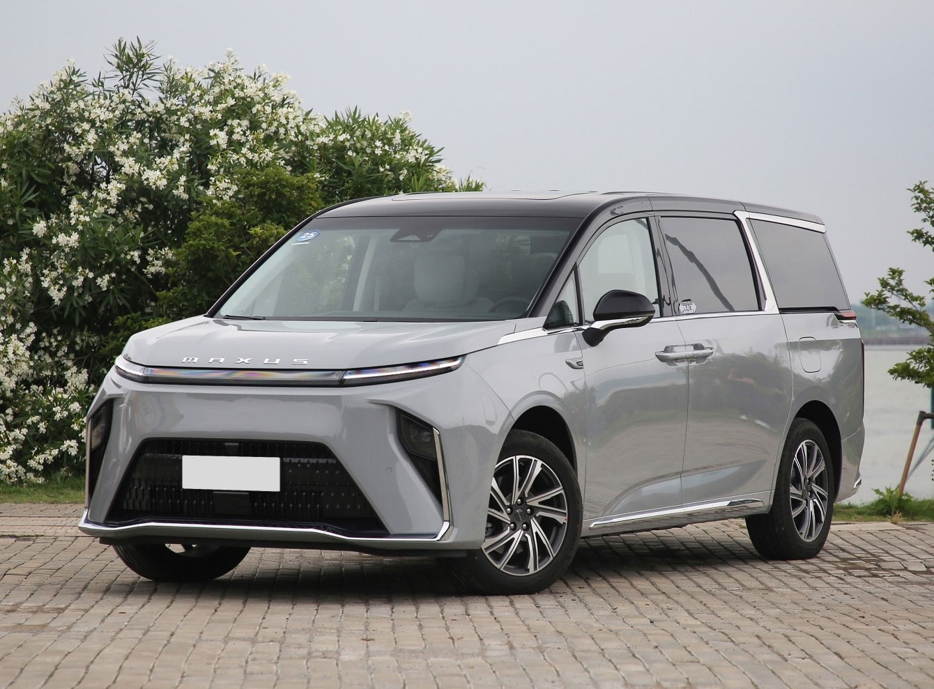 SAIC MAXUS MIFA 9 PHEV – The 800-Mile Family Hauler Redefining Value