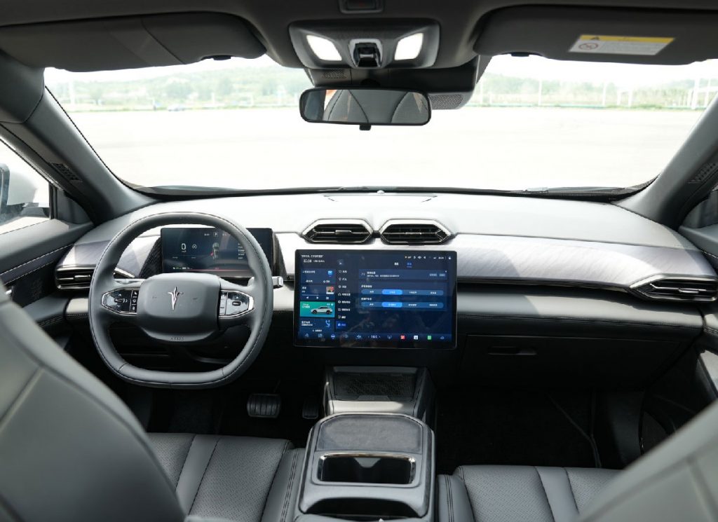 Unveiling the Hedmos 06: Where French Chassis Mastery Meets Chinese EV Innovation Unveiling the Hedmos 06: Where French Chassis Mastery Meets Chinese EV Innovation
