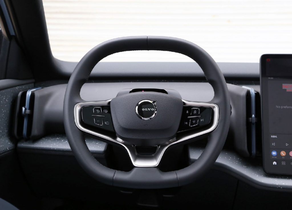 Volvo EX30 – The Art of Subtraction in Electric Mobility, Where Nordic Minimalism Meets Electrifying Performance Volvo EX30 – The Art of Subtraction in Electric Mobility, Where Nordic Minimalism Meets Electrifying Performance
