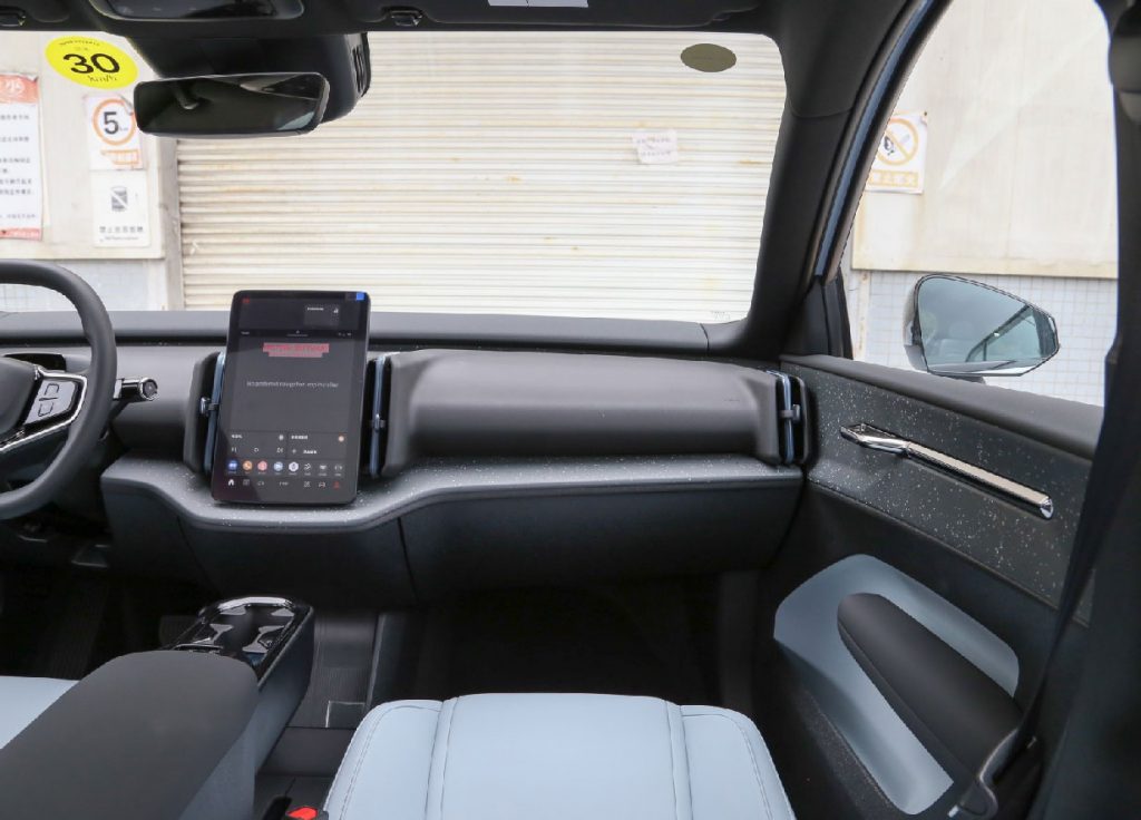 Volvo EX30 – The Art of Subtraction in Electric Mobility, Where Nordic Minimalism Meets Electrifying Performance Volvo EX30 – The Art of Subtraction in Electric Mobility, Where Nordic Minimalism Meets Electrifying Performance